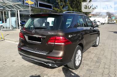 Внедорожник / Кроссовер Mercedes-Benz GLE-Class 2017 в 
