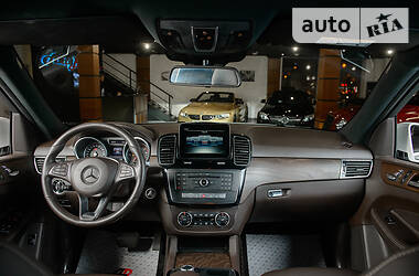 Позашляховик / Кросовер Mercedes-Benz GLE-Class 2017 в 