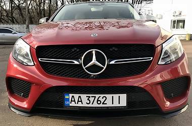 Позашляховик / Кросовер Mercedes-Benz GLE-Class 2017 в 