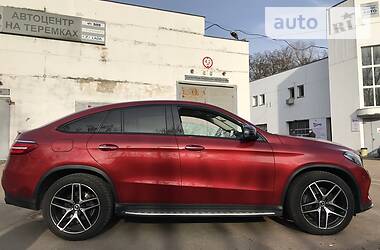 Позашляховик / Кросовер Mercedes-Benz GLE-Class 2017 в 