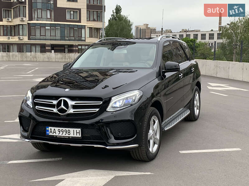 Внедорожник / Кроссовер Mercedes-Benz GLE-Class 2016 в 