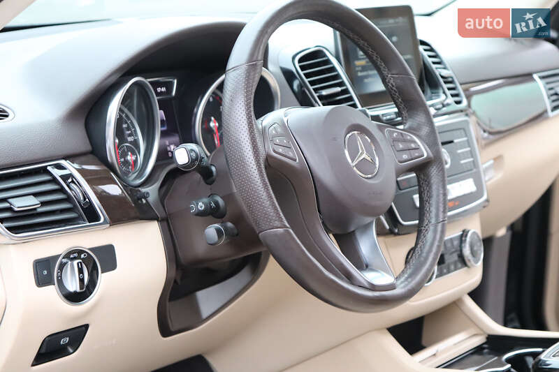 Внедорожник / Кроссовер Mercedes-Benz GLE-Class 2016 в Киеве