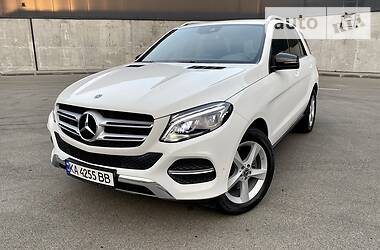 Позашляховик / Кросовер Mercedes-Benz GLE-Class 2018 в 