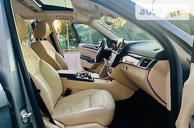 Позашляховик / Кросовер Mercedes-Benz GLE-Class 2016 в 