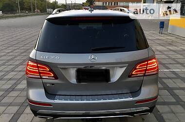 Позашляховик / Кросовер Mercedes-Benz GLE-Class 2016 в 
