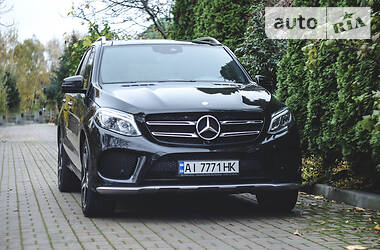 Mercedes-Benz GLE-Class 2016 Mercedes-Benz GLE-Class 2016