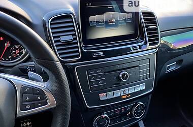 Внедорожник / Кроссовер Mercedes-Benz GLE-Class 2015 в 