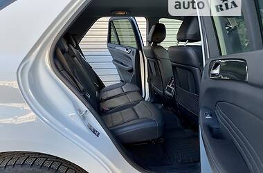 Внедорожник / Кроссовер Mercedes-Benz GLE-Class 2015 в 