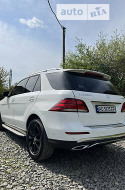 Внедорожник / Кроссовер Mercedes-Benz GLE-Class 2016 в 