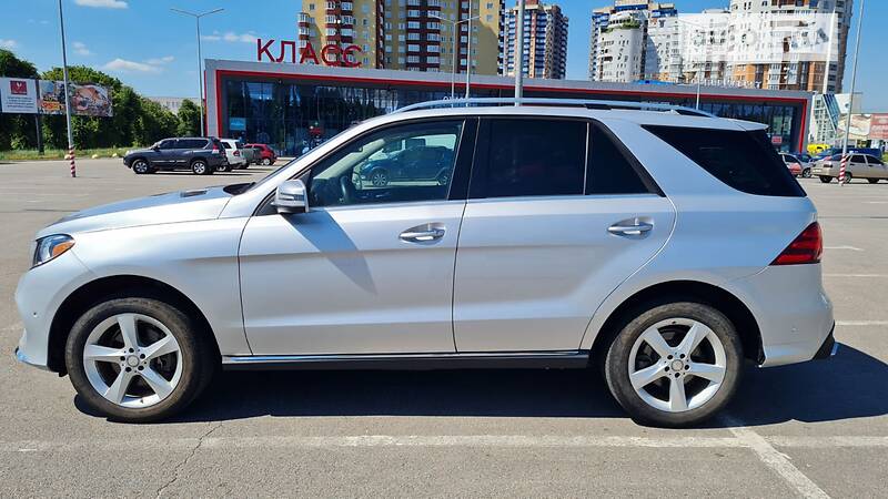 Позашляховик / Кросовер Mercedes-Benz GLE-Class 2015 в Олександрівці (Краматорського району) фото 12 Позашляховик / Кросовер Mercedes-Benz GLE-Class 2015 в Олександрівці (Краматорського району)