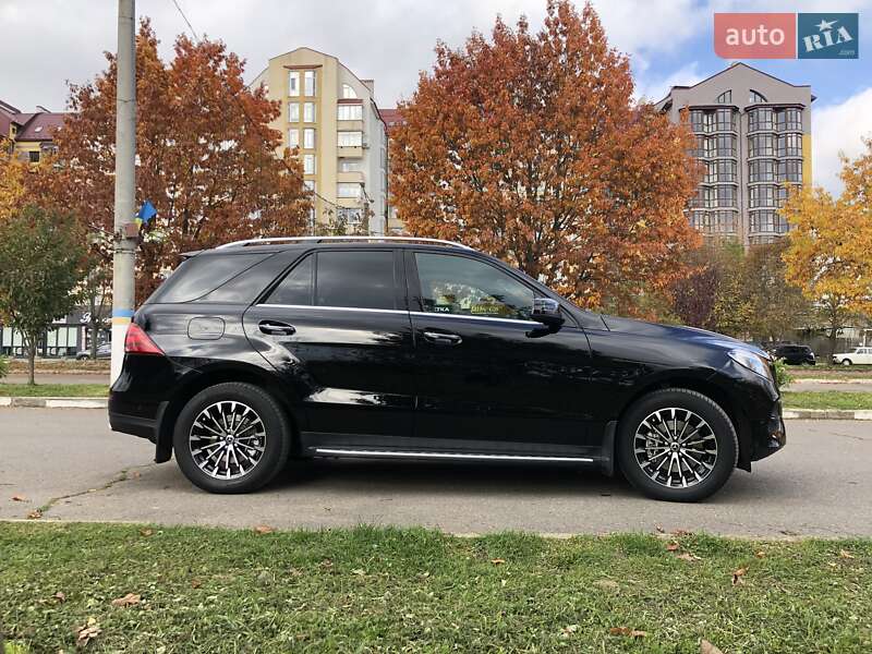 Внедорожник / Кроссовер Mercedes-Benz GLE-Class 2016 в Калуше