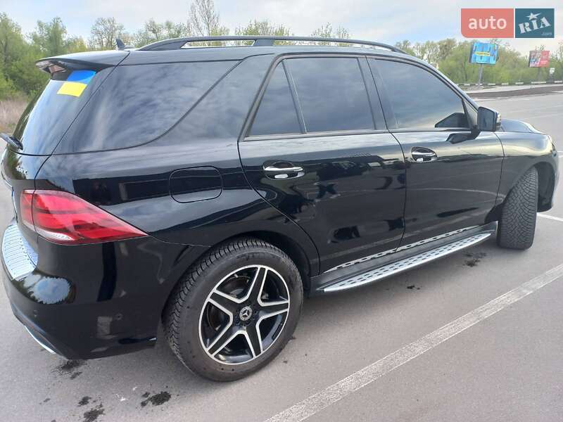 Внедорожник / Кроссовер Mercedes-Benz GLE-Class 2017 в Киеве