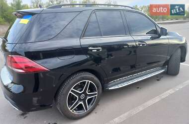 Внедорожник / Кроссовер Mercedes-Benz GLE-Class 2017 в 