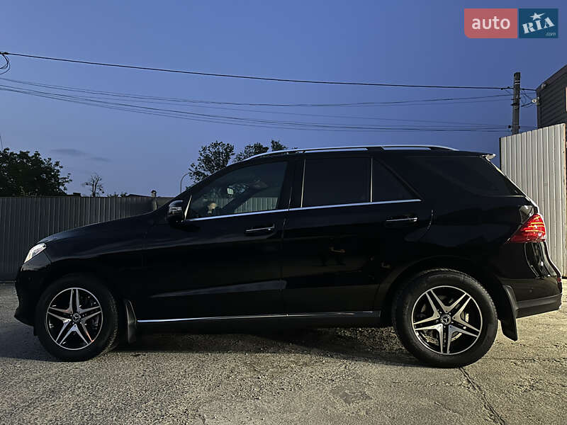 Внедорожник / Кроссовер Mercedes-Benz GLE-Class 2016 в Калуше