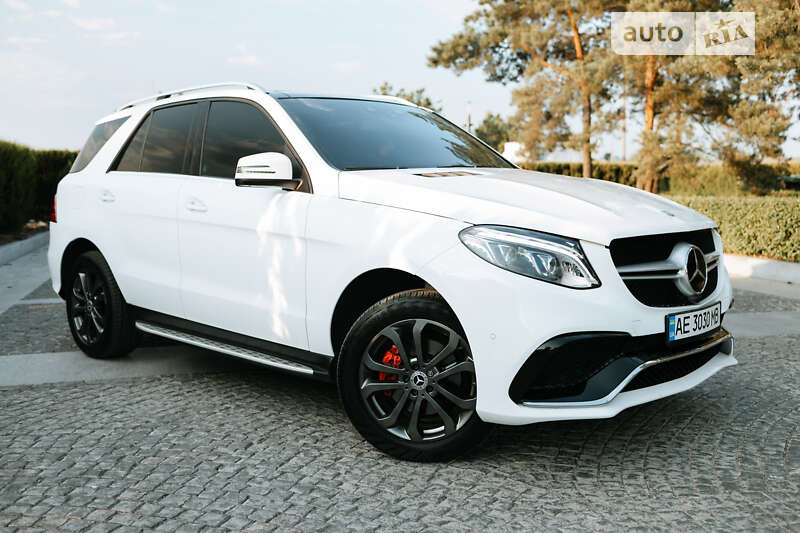 Позашляховик / Кросовер Mercedes-Benz GLE-Class 2015 в Дніпрі фото 8 Позашляховик / Кросовер Mercedes-Benz GLE-Class 2015 в Дніпрі
