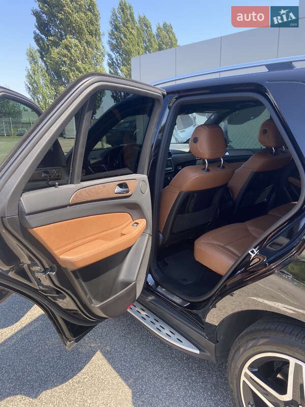 Позашляховик / Кросовер Mercedes-Benz GLE-Class 2015 в Києві