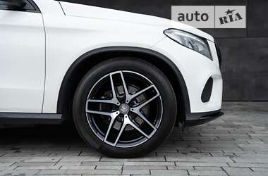Внедорожник / Кроссовер Mercedes-Benz GLE-Class 2016 в 