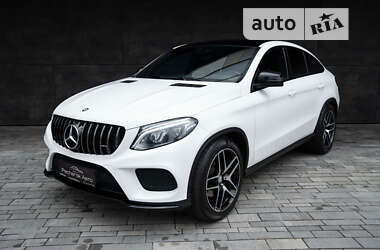 Внедорожник / Кроссовер Mercedes-Benz GLE-Class 2016 в 