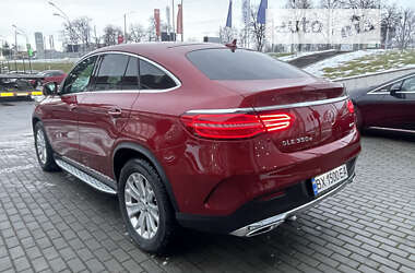 Внедорожник / Кроссовер Mercedes-Benz GLE-Class 2016 в 