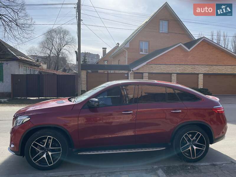 Внедорожник / Кроссовер Mercedes-Benz GLE-Class 2016 в Киеве