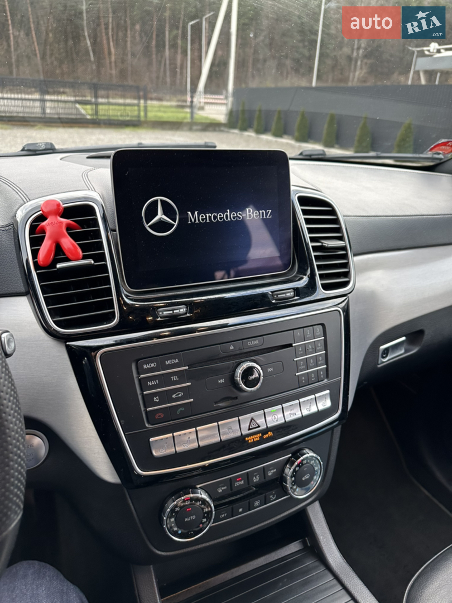 2018 Mercedes-Benz GLE - мініатюра 10