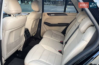 Позашляховик / Кросовер Mercedes-Benz GLE-Class 2015 в 