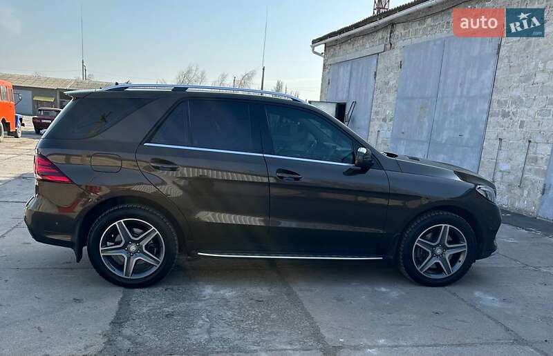Внедорожник / Кроссовер Mercedes-Benz GLE-Class 2016 в Покровске