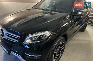 Внедорожник / Кроссовер Mercedes-Benz GLE-Class 2016 в 