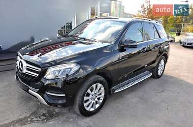 Внедорожник / Кроссовер Mercedes-Benz GLE-Class 2016 в 