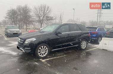 Внедорожник / Кроссовер Mercedes-Benz GLE-Class 2017 в 