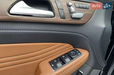 Позашляховик / Кросовер Mercedes-Benz GLE-Class 2019 в 