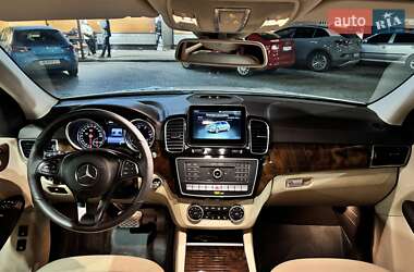 Внедорожник / Кроссовер Mercedes-Benz GLE-Class 2016 в 