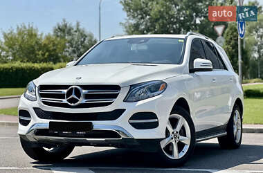 Позашляховик / Кросовер Mercedes-Benz GLE-Class 2015 в 