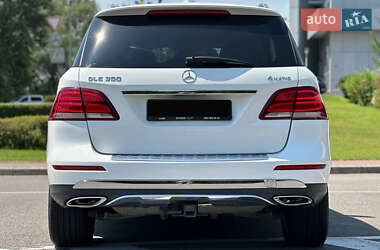 Позашляховик / Кросовер Mercedes-Benz GLE-Class 2015 в 