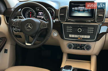 Позашляховик / Кросовер Mercedes-Benz GLE-Class 2015 в 