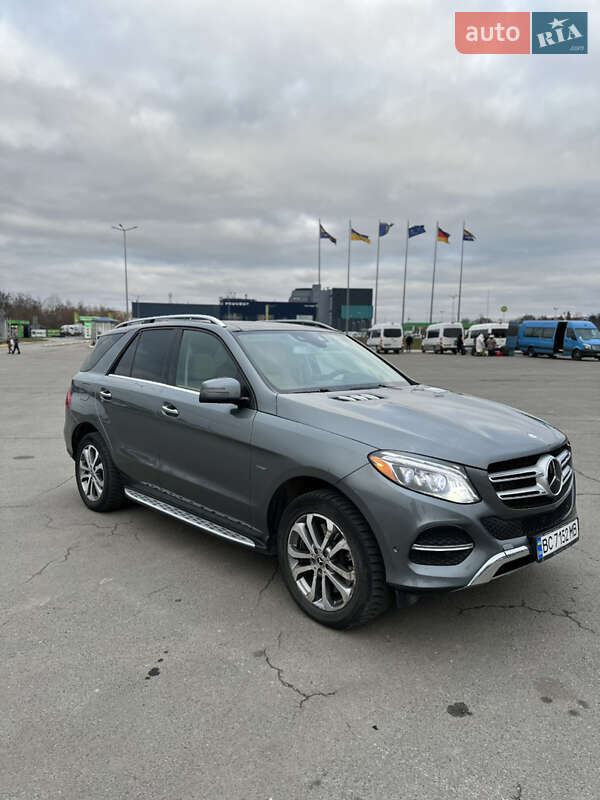 Внедорожник / Кроссовер Mercedes-Benz GLE-Class 2017 в 