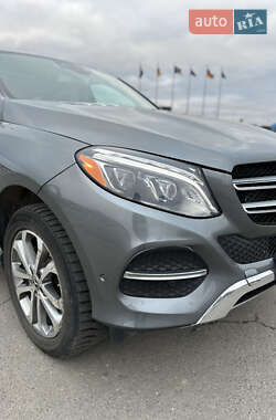 Внедорожник / Кроссовер Mercedes-Benz GLE-Class 2017 в 