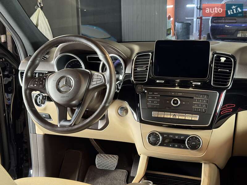 Внедорожник / Кроссовер Mercedes-Benz GLE-Class 2016 в Киеве