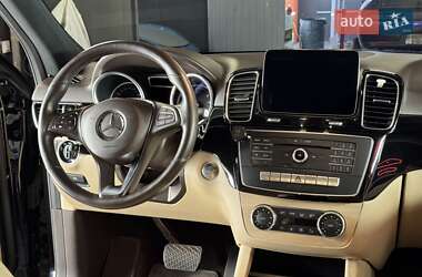 Внедорожник / Кроссовер Mercedes-Benz GLE-Class 2016 в 