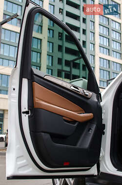 Внедорожник / Кроссовер Mercedes-Benz GLE-Class 2016 в 