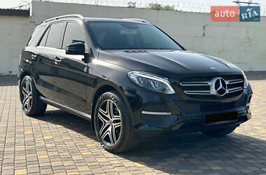 Внедорожник / Кроссовер Mercedes-Benz GLE-Class 2015 в 
