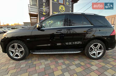Позашляховик / Кросовер Mercedes-Benz GLE-Class 2016 в 