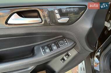 Позашляховик / Кросовер Mercedes-Benz GLE-Class 2016 в 