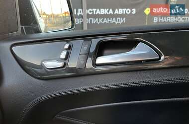 Позашляховик / Кросовер Mercedes-Benz GLE-Class 2016 в 