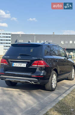 Внедорожник / Кроссовер Mercedes-Benz GLE-Class 2016 в 