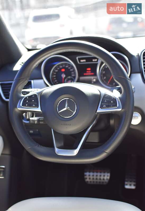 Внедорожник / Кроссовер Mercedes-Benz GLE-Class 2016 в Киеве