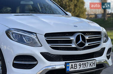 Позашляховик / Кросовер Mercedes-Benz GLE-Class 2016 в 