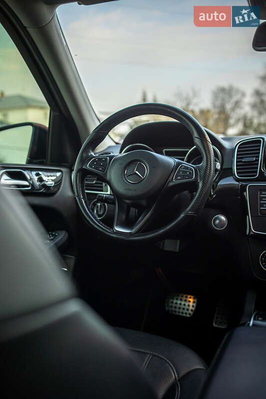 Позашляховик / Кросовер Mercedes-Benz GLE-Class 2016 в Чернівцях фото 5 Позашляховик / Кросовер Mercedes-Benz GLE-Class 2016 в Чернівцях