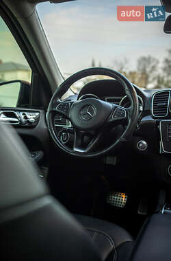 Внедорожник / Кроссовер Mercedes-Benz GLE-Class 2016 в 