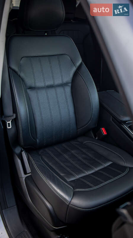 Позашляховик / Кросовер Mercedes-Benz GLE-Class 2016 в Чернівцях фото 9 Позашляховик / Кросовер Mercedes-Benz GLE-Class 2016 в Чернівцях